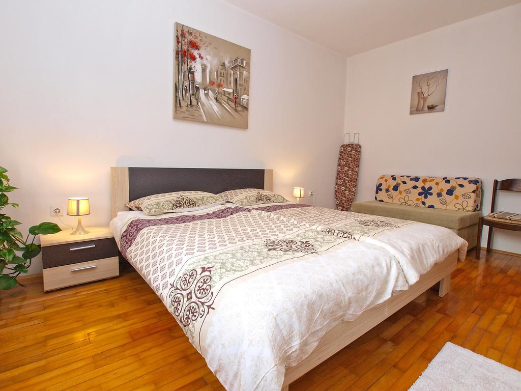 Family Friendly Apartment 946 풀라 외부 사진