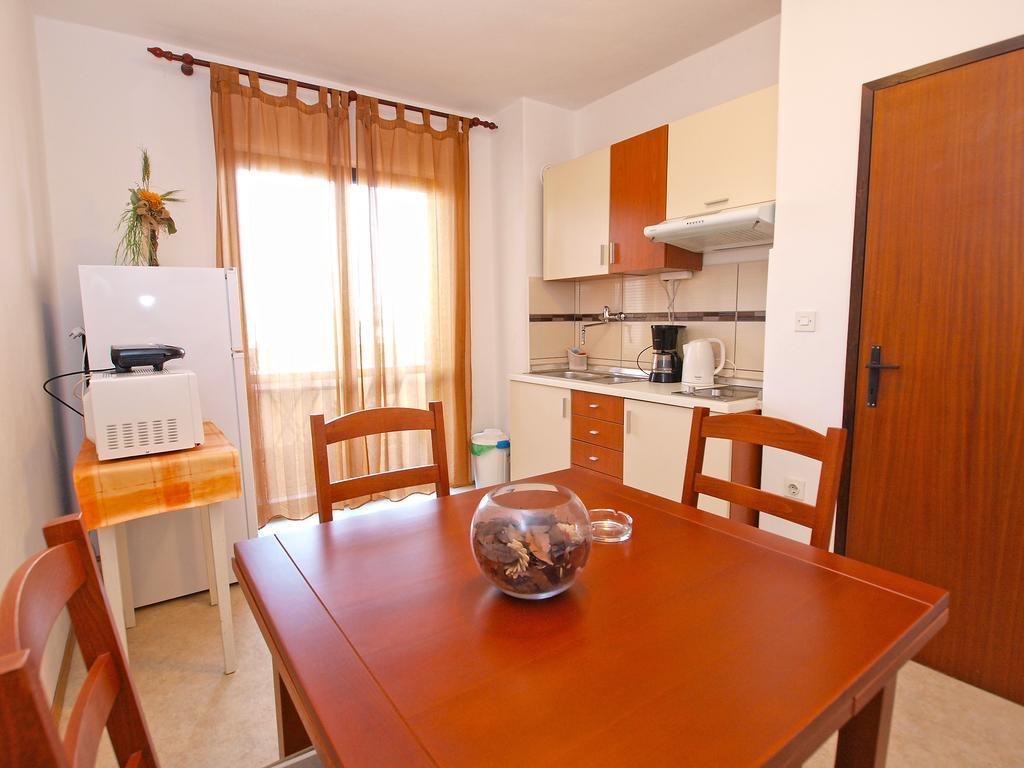 Family Friendly Apartment 946 풀라 외부 사진